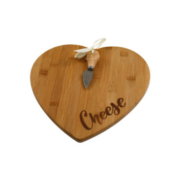 Planche à fromage en forme de coeur avec couteau